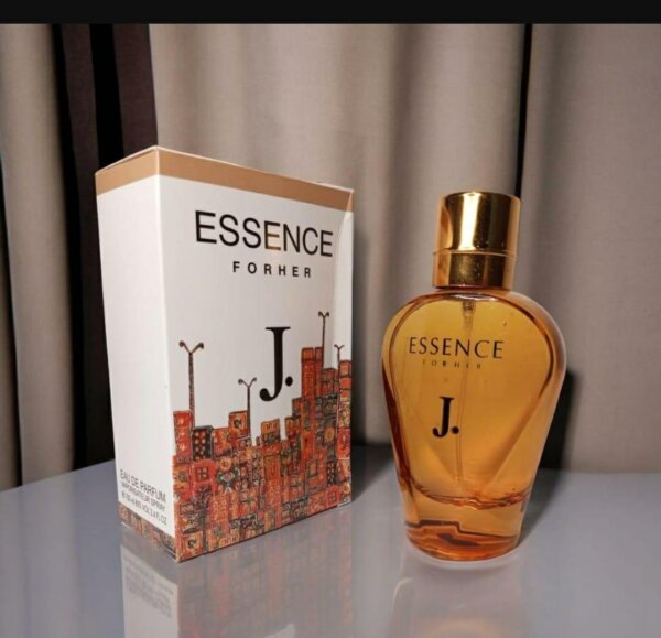 Essence Refreshing Floral Perfume - 100ml - Image 4