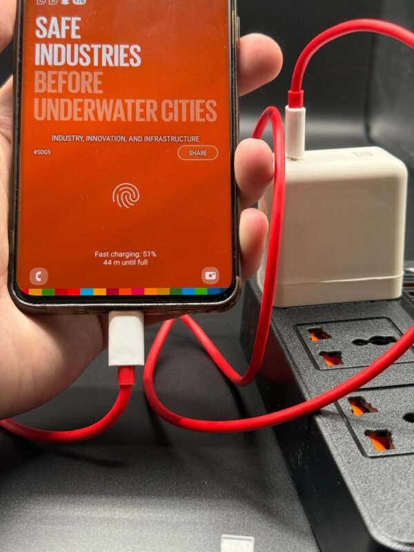 OnePlus 65W Charger - Image 5