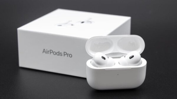 White Airpods with Long-Lasting Battery - Image 2